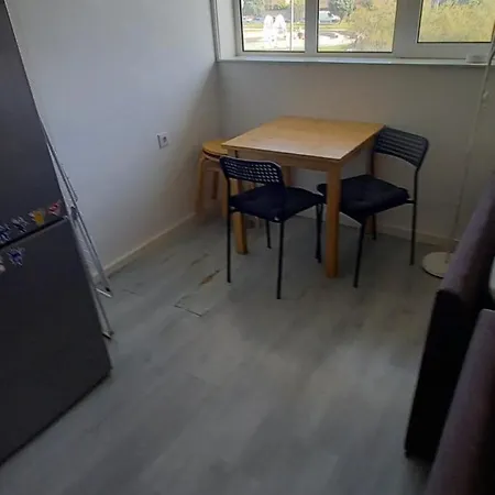 Miramar On View فيلة *